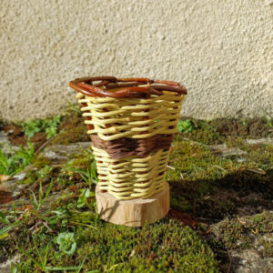 Pot à crayon en clématite